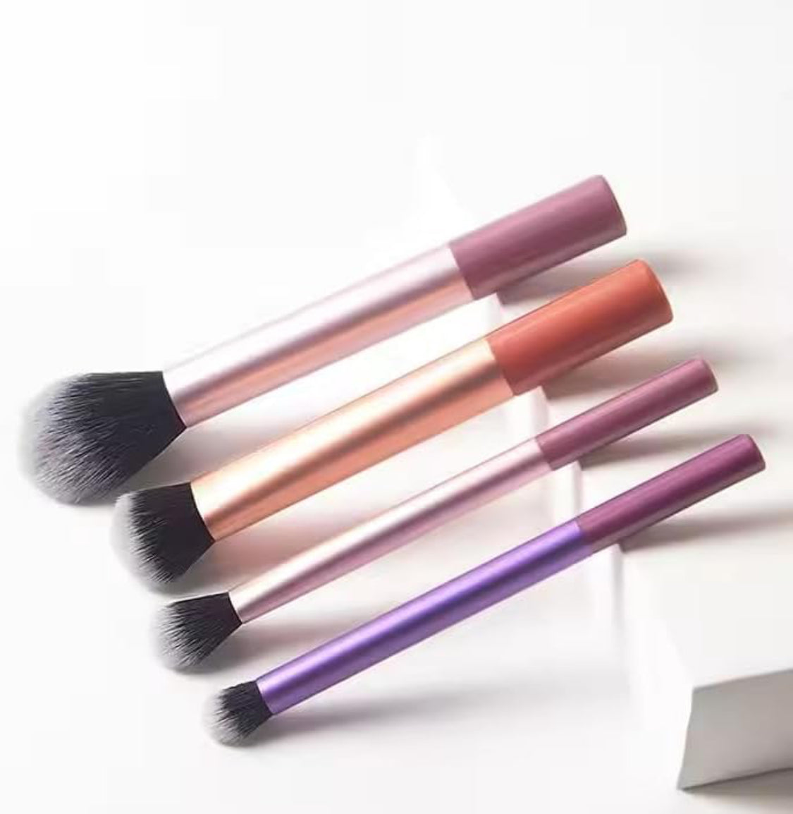 Professional 5-Piece Makeup Brush Set with Blending Sponge for Flawless Application - NARA SPACE